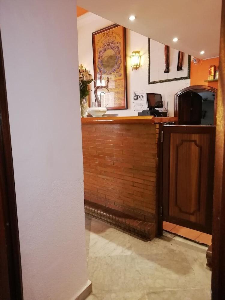 סביליה Hostal Sierpes מראה חיצוני תמונה